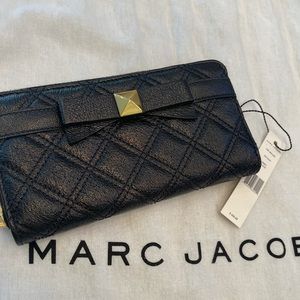 NWT Marc Jacobs Deluxe Zip Wallet Quilted Black